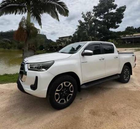 TOYOTA HILUX 2.8 SRX 4X4 CD 16V DIESEL 4P AUTOMÁTICO